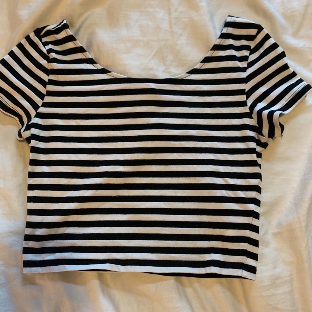 Women’s black and white striped crop top
